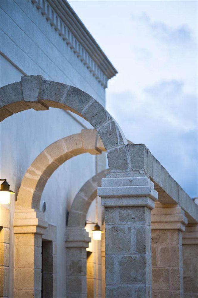 Donna Lucrezia Guest House Pezze Di Greco Exterior photo