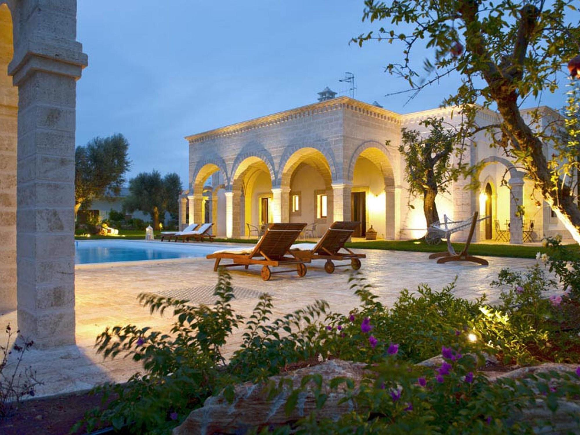Donna Lucrezia Guest House Pezze Di Greco Exterior photo