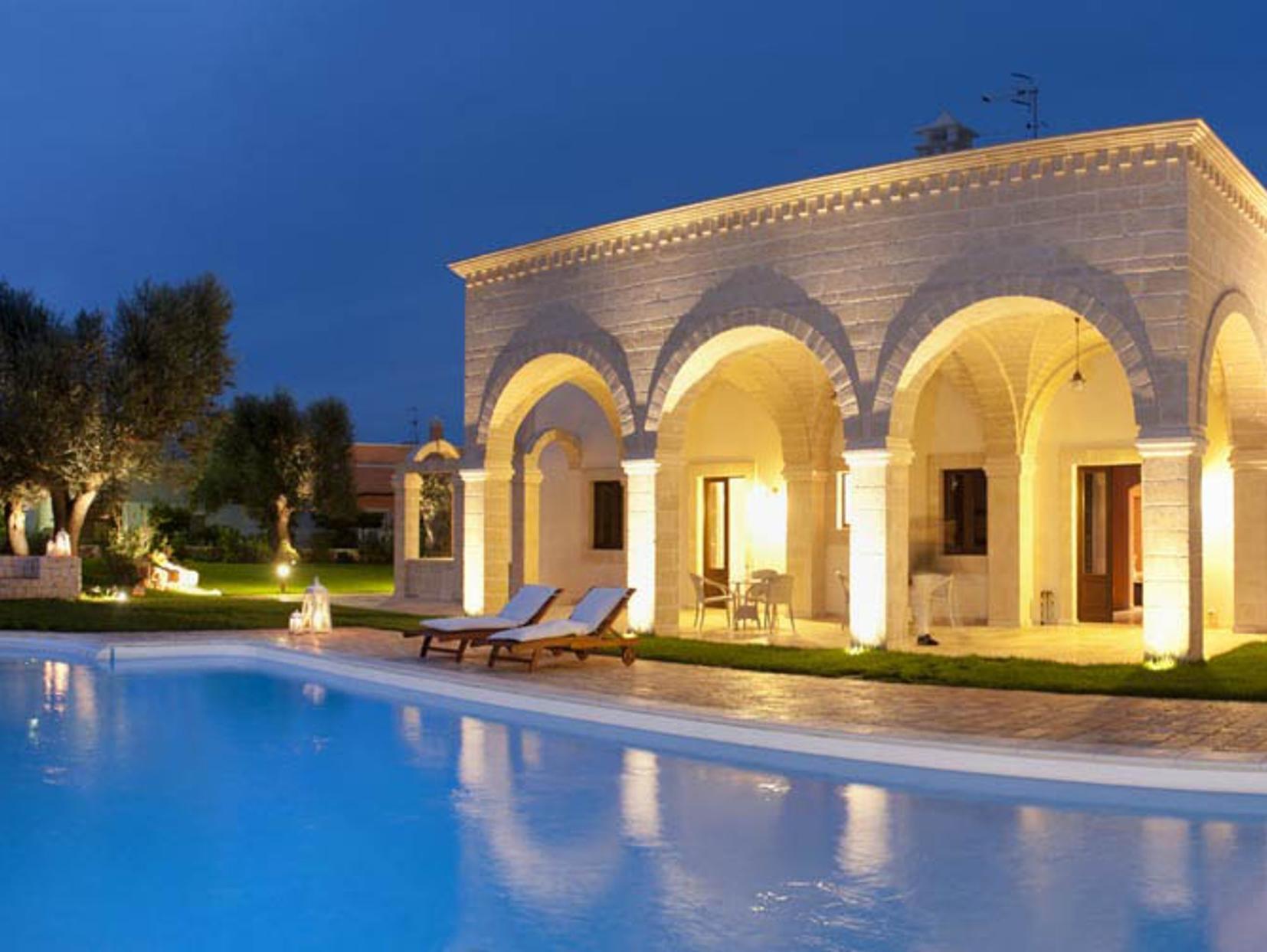 Donna Lucrezia Guest House Pezze Di Greco Exterior photo