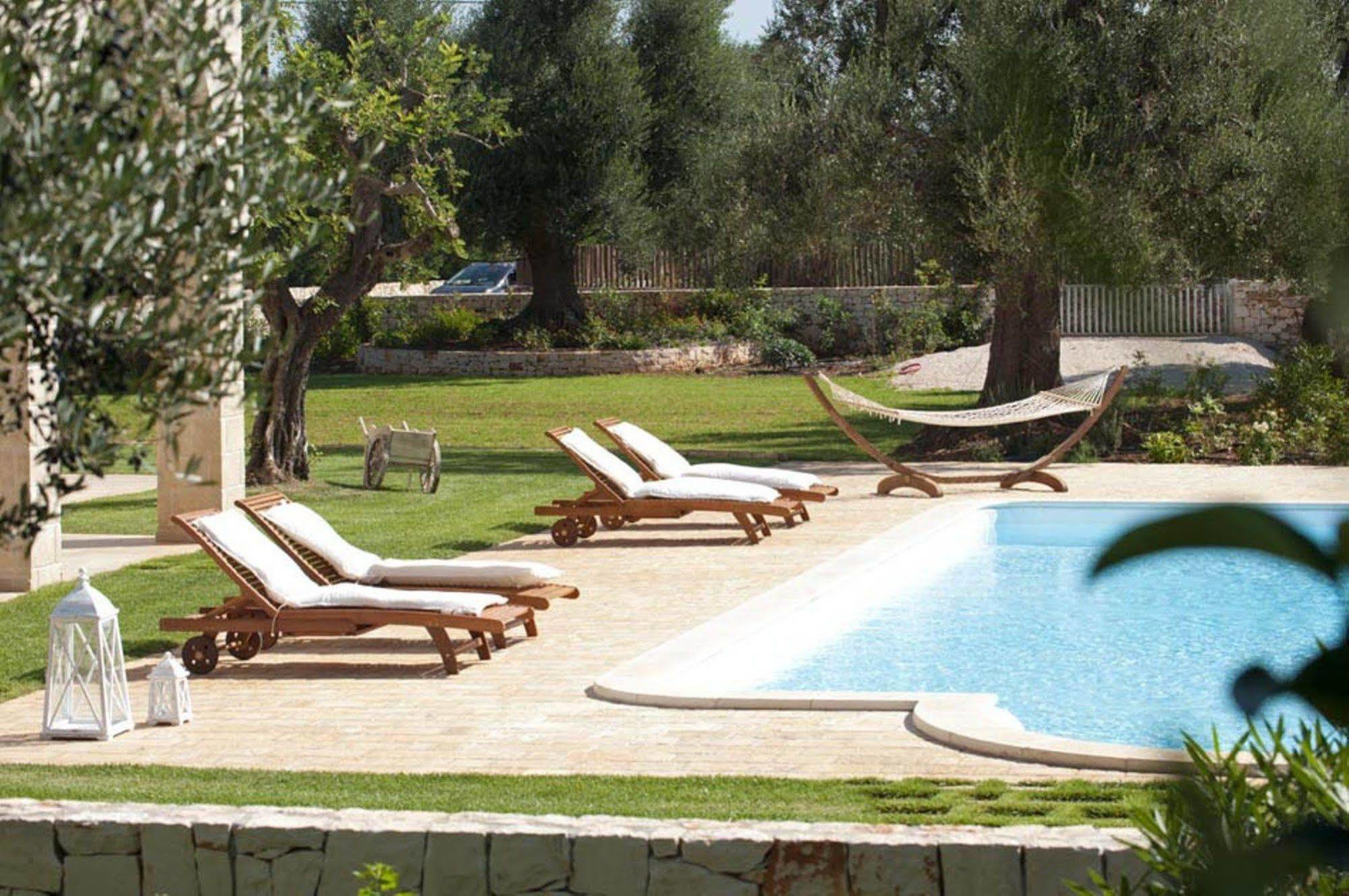 Donna Lucrezia Guest House Pezze Di Greco Exterior photo